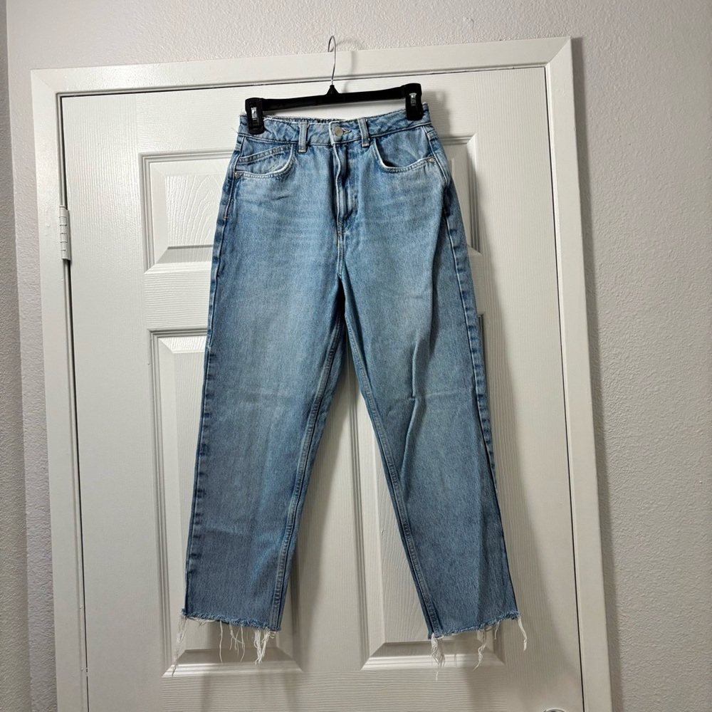 Zara Light Blue Straight Leg Women’s Jeans